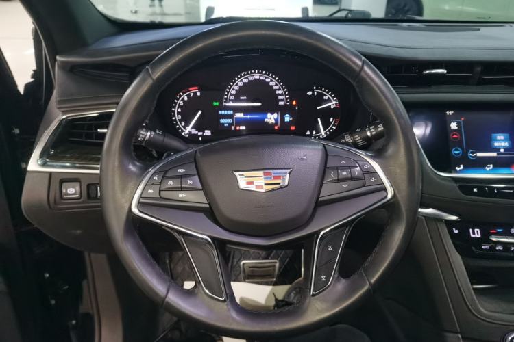 Used Cadillac XT5 2018 28E Four-Wheel Drive Tech Version Steering Wheel
