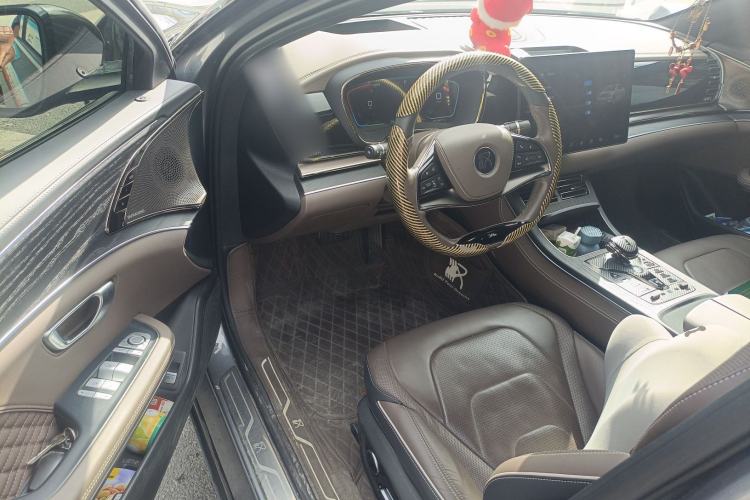 Used BYD Han 2022 EV Genesis Edition 610KM All-Wheel Drive Premium Model
