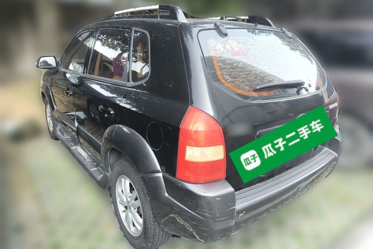 Used Hyundai Tucson 2009 2.0L Automatic Two-Wheel Drive with Sunroof