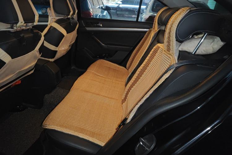 Used Volkswagen Lavida 2015 1.6L Manual Comfort Edition Left Rear Seat