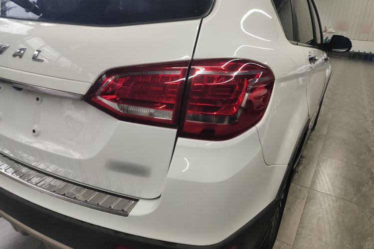 Used Haval H6 2015 Sport Edition 1.5T Automatic Two-Wheel Drive Luxury Model Right Rear Taillight