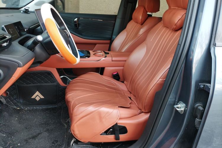 Used AION V 2024 Aion Tyrannosaurus 650 Smart Luxury Edition