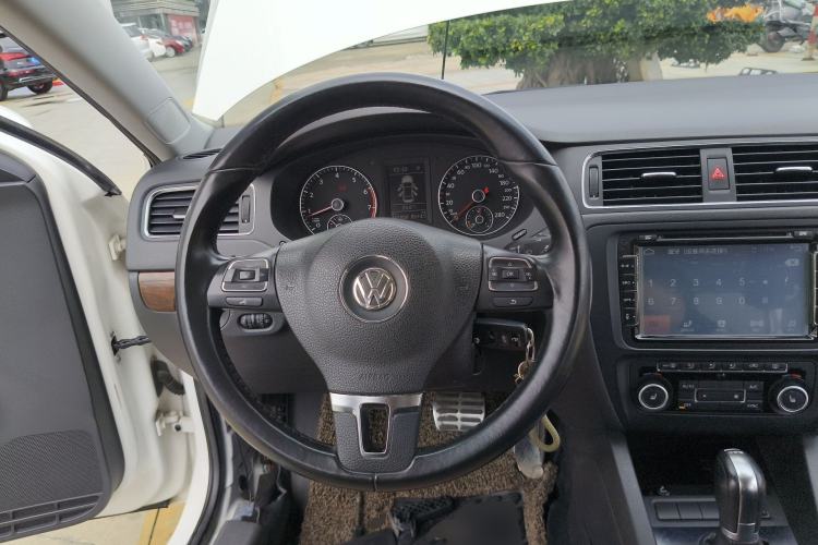 Used Volkswagen Sagitar 2014 Revised 1.4TSI Automatic Flagship Edition Steering Wheel