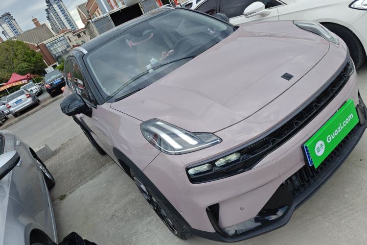 Used Lynk & Co 06 2023 Remix 1.5T Shero Front Right 45 Deg