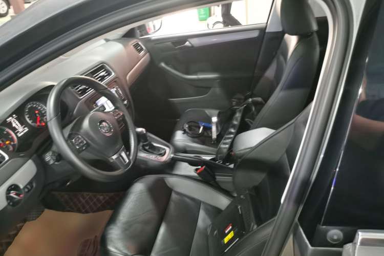 Used Volkswagen Sagitar 2014 Revised Version 1.4TSI Automatic Luxury Edition