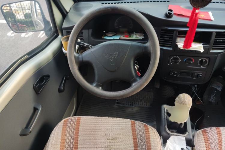 Used Wuling Zhiguang 2015 1.2L Practical LS-I Model