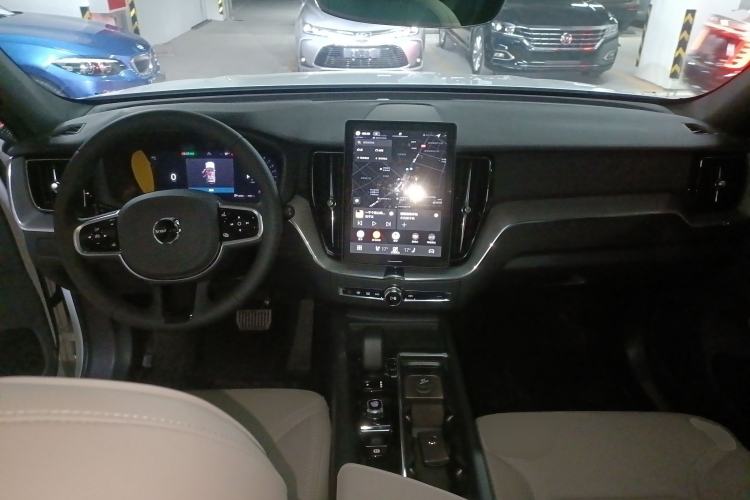 Used Volvo XC60 2026 B5 4x4 Smart Luxury Edition