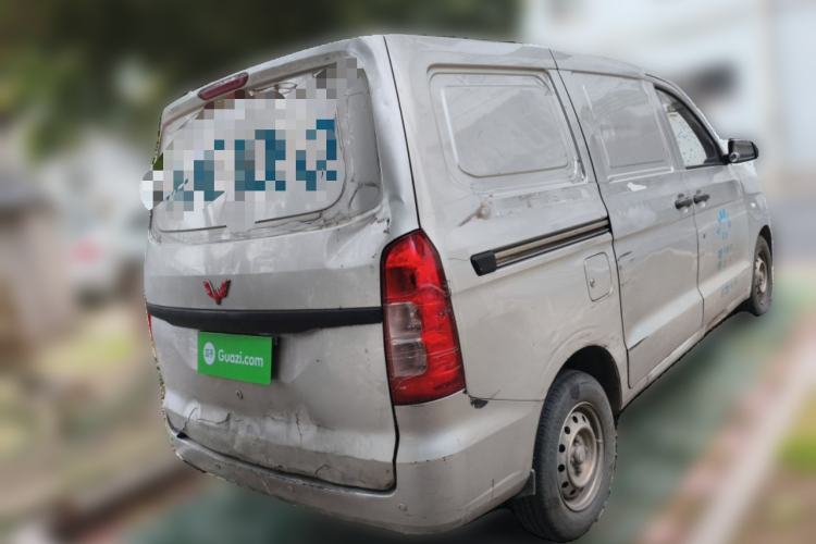 Used Wuling Hongguang V 2019 1.5L Jingqu Edition Sealed-Window Vehicle China VI LAR
