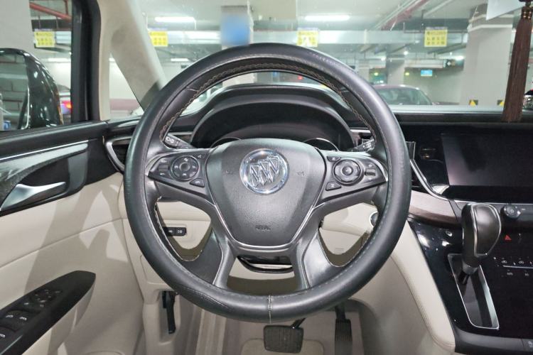 Used Buick GL8 2017 28T Avenir Avia National Emission Standard V
