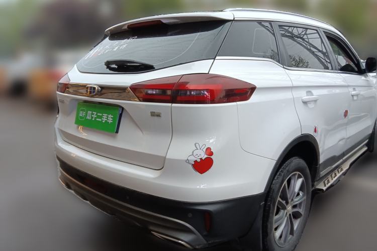 Used Geely Auto Emgrand X7 Sport 2018 1.8TD Automatic Two-Wheel Drive ZhiZun Model with 4G Connectivity Rear Right 45 Deg