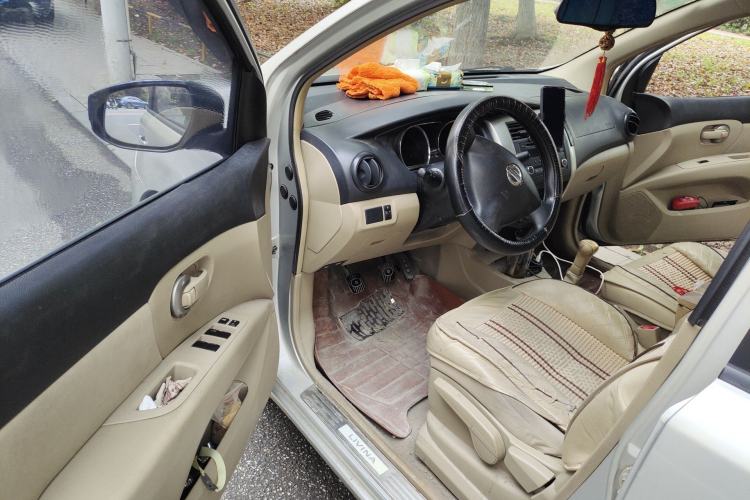 Used Nissan Livina 2013 1.6XE Manual Comfort Edition Driver Seat