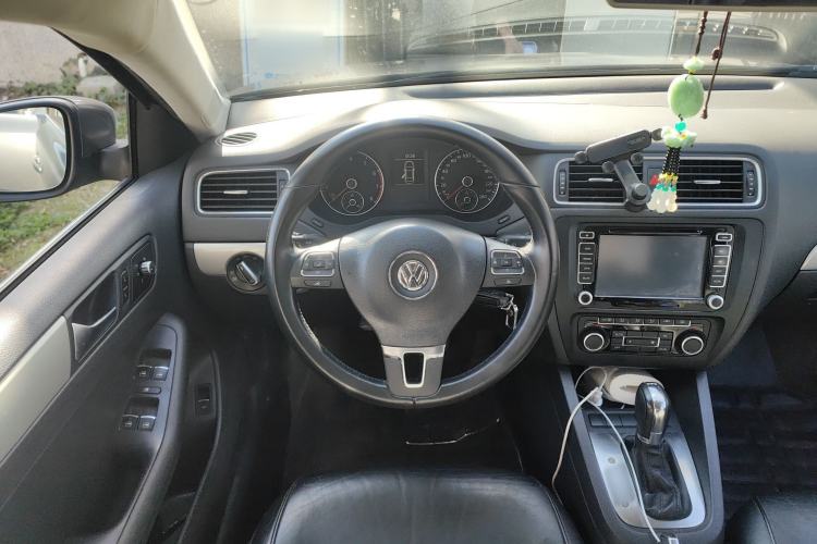 Used Volkswagen Sagitar 2012 1.4TSI Automatic Luxury Edition