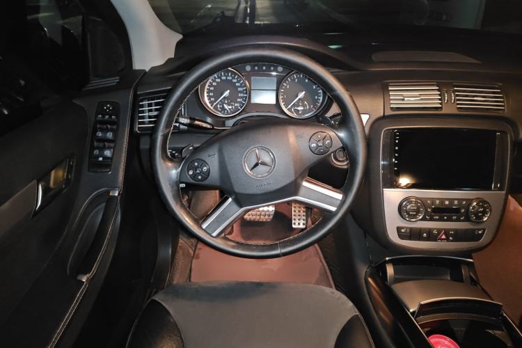 Used Mercedes-Benz R-Class 2014 R 320 4MATIC Business Model