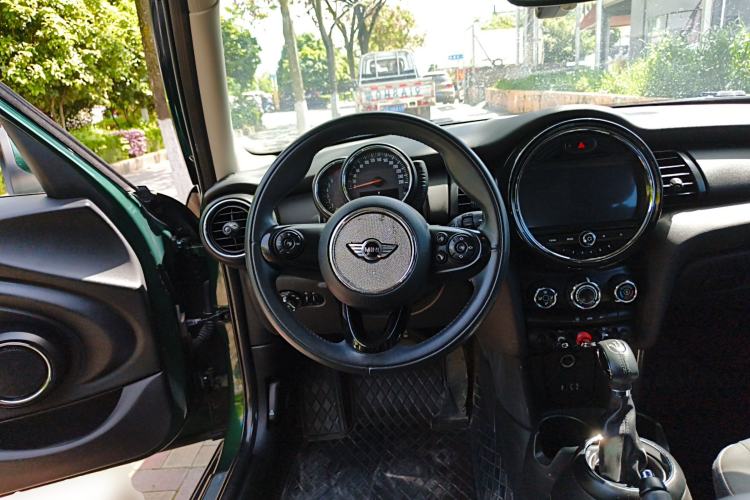 Used MINI 2016 1.2T ONE Pioneer Edition Five-Door Version
