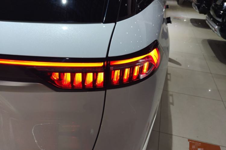 Used Chery Tiggo 9 2025 2.0T Automatic Two-Wheel Drive Luxury Edition 5 Seats
