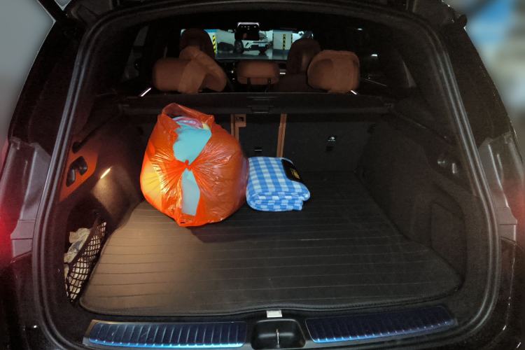 Used Mercedes-Benz GLC 2023 Facelift GLC 260 L 4MATIC Dynamic Version 5 Seats Trunk