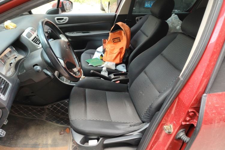 Used Peugeot 307 2013 1.6L Manual CROSS Left Front Seat