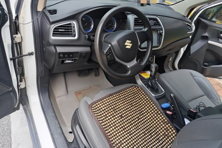 Used Suzuki S-Cross 2014 1.6L CVT Two-Wheel Drive Entry Model Steering Wheel