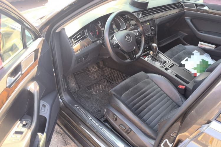 Used Volkswagen Magotan 2018 330TSI DSG Luxury Model
