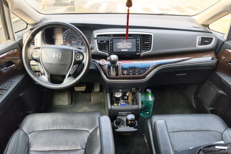 Used Honda Odyssey 2015 Revised Version 2.4L Supreme Edition
