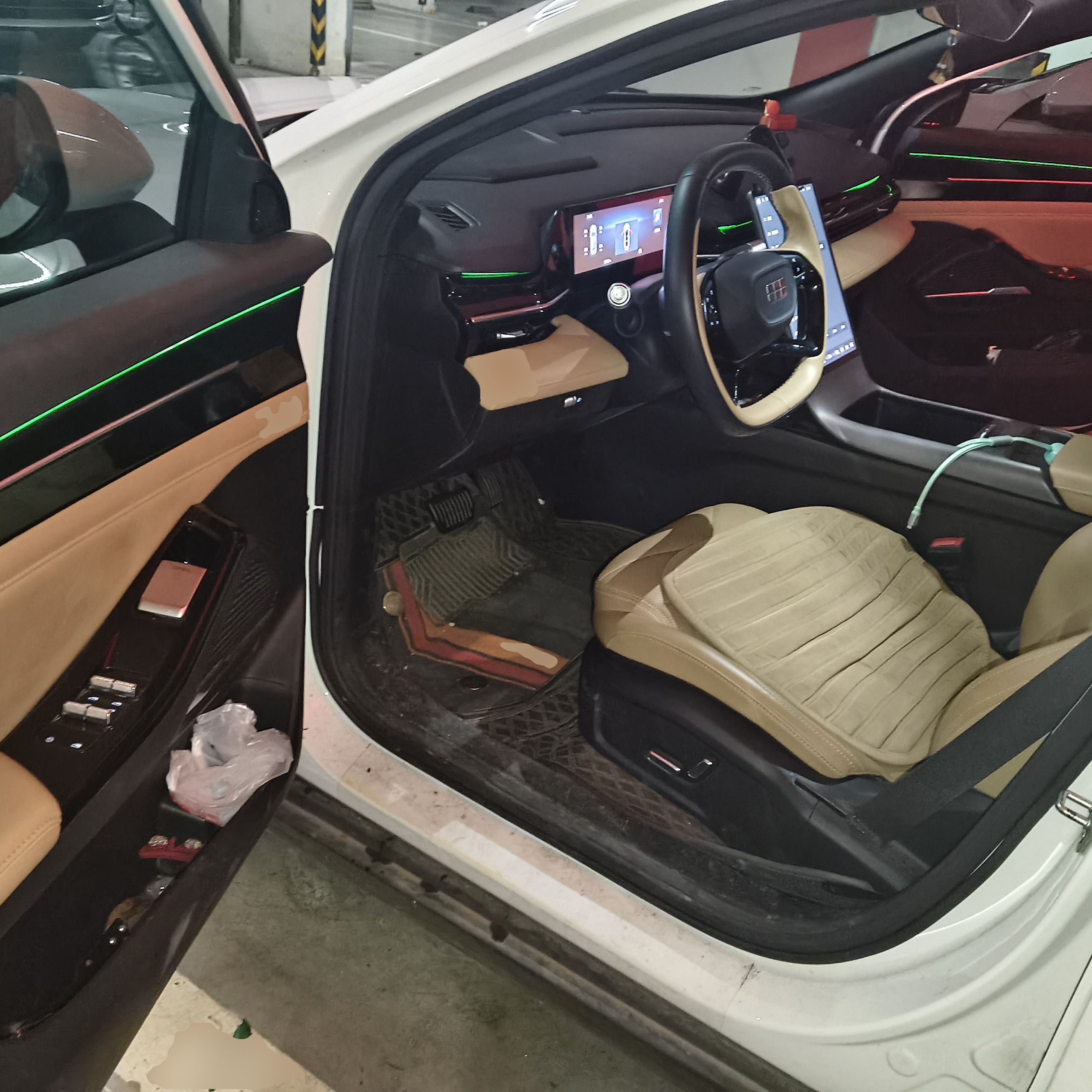 Geely Galaxy L6 2024 125km PLUS Dragon Edition — снимка 16