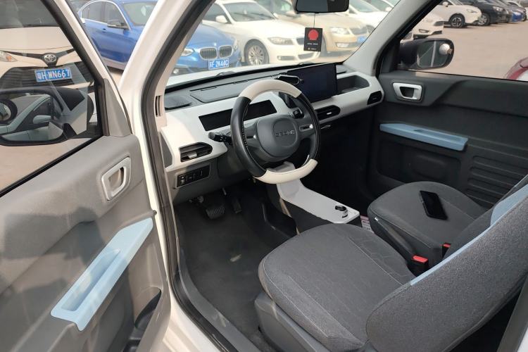 Used Geely Galaxy Panda 2024 Panda Mini 200km Endurance Bear
