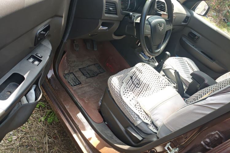 Used Wuling Hongguang 2015 1.5L S Basic Version China V Standard
