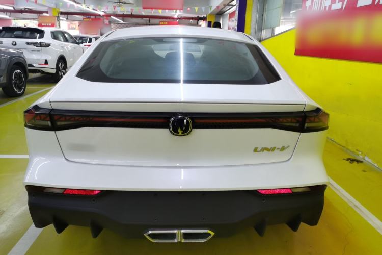 Used CHANGAN UNI-V iDD 2024 Blue Whale Smart Electric iDD 136km ZhiKu Model