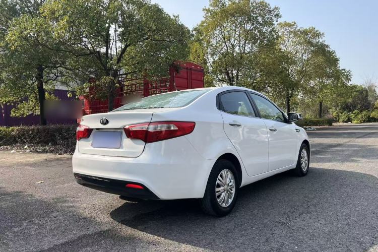 Used Kia K2 2012 Sedan 1.4L MT GLS Commemorative Edition
