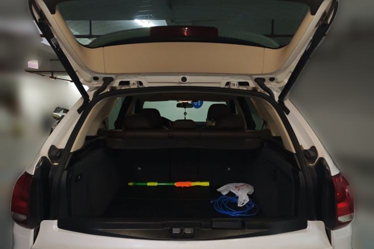 Used BMW X5 2018 xDrive28i Trunk