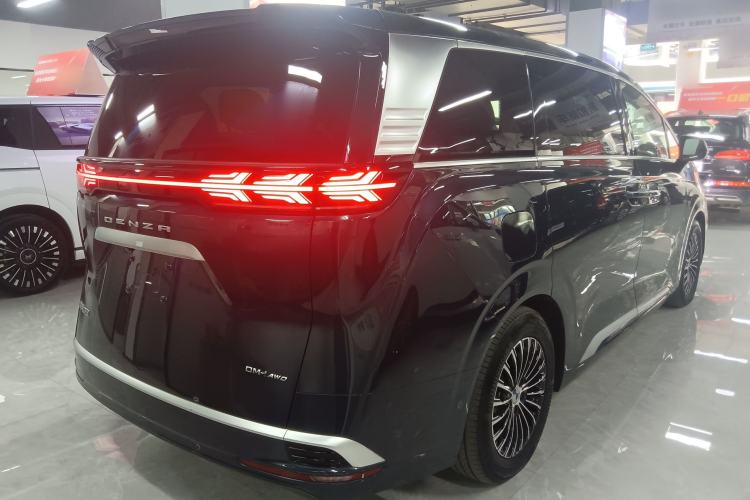 Used Denza D9 2022 DM-i 970 Four-Wheel Drive Flagship Model