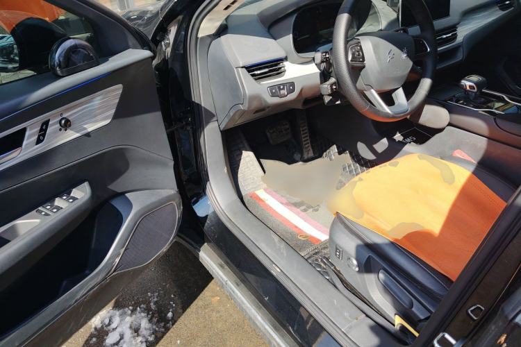 Used Hongqi E-QM5 2024 610 km PLUS