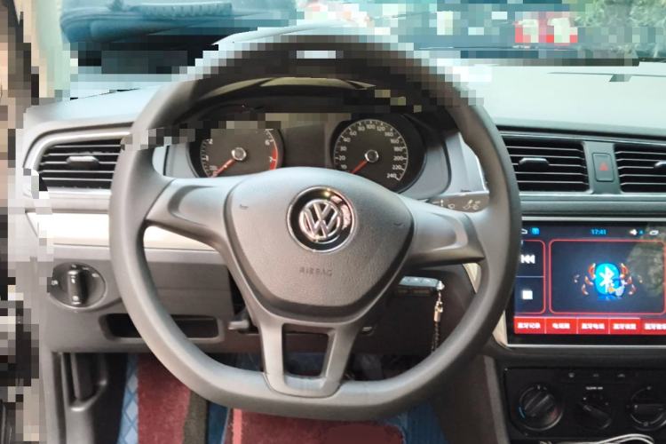 Used Volkswagen Lavida 2015 1.6L Manual Fashion Edition Steering Wheel