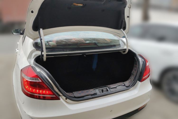 Used Geely Auto Emgrand 2015 Sedan 1.5L Manual - Top Trim Level
