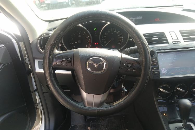 Used Mazda 3 2015 Sedan 1.6L Automatic Elite Model Steering Wheel