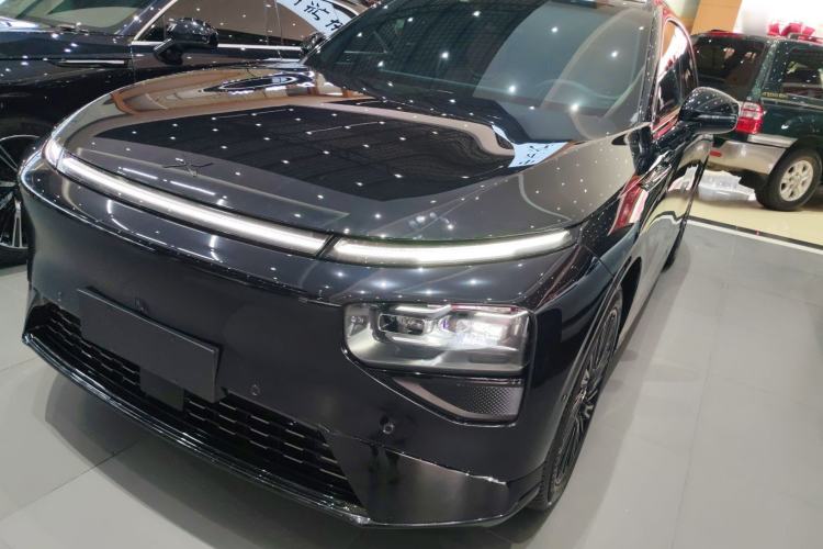 Used XPeng G9 2025 725 with Ultra-Long Range Max