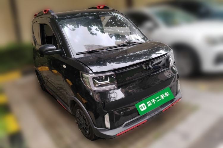 Used Wuling Hongguang MINIEV 2022 GAMEBOY 300km Enthusiast Model with Lithium Iron Phosphate Front Right 45 Deg
