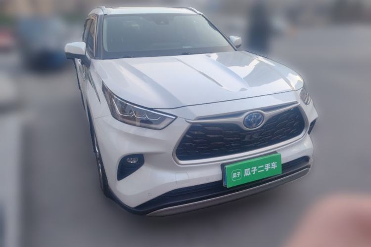 Used Toyota Highlander 2023 2.5L Smart Electric Hybrid Dual-Engine Four-Wheel Drive Prestige Version – 7 Seats Front Right 45 Deg