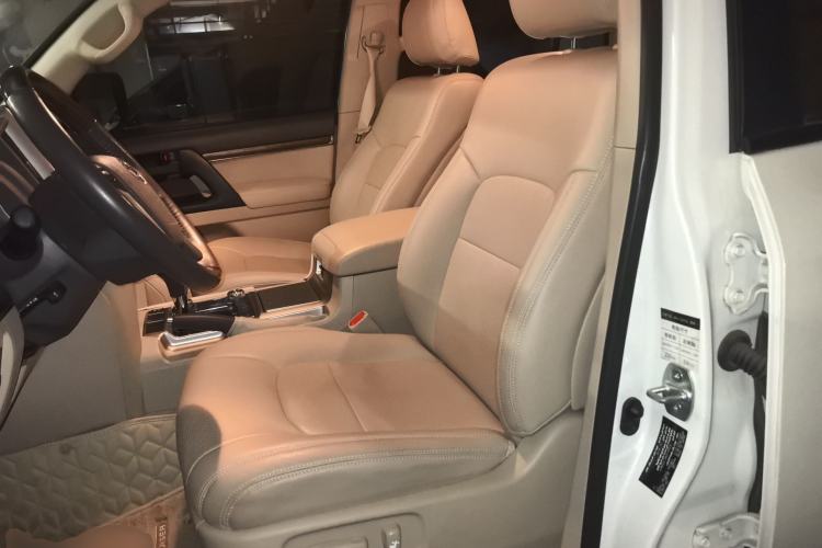 Used Toyota Land Cruiser 
