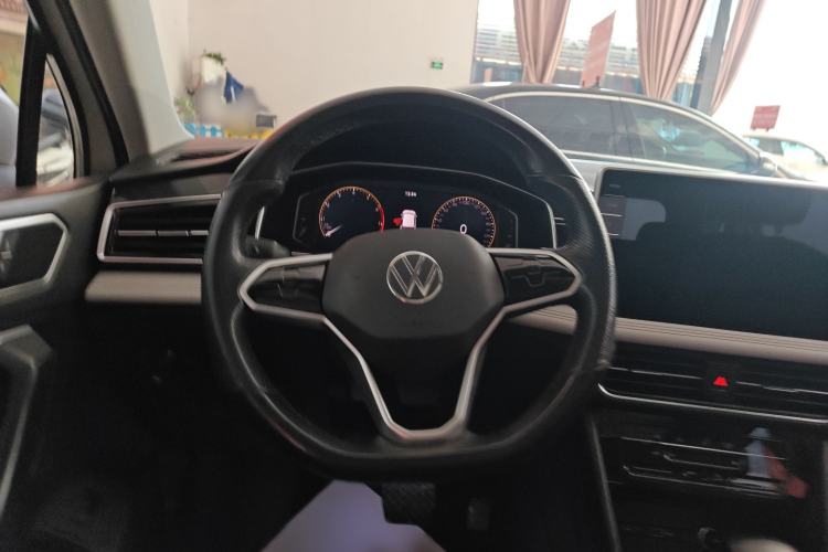 Used Volkswagen Tiguan L 2022 330TSI Automatic Two-Wheel Drive Smart Edition Interior 1