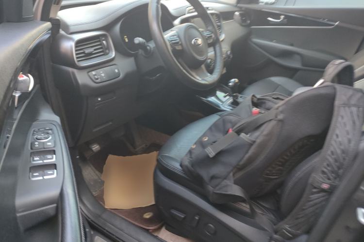 Used Kia Sorento 2015 Sorento L 2.4L Gasoline 4WD Elite Edition 5 Seats China V Emission Standard Driver Seat