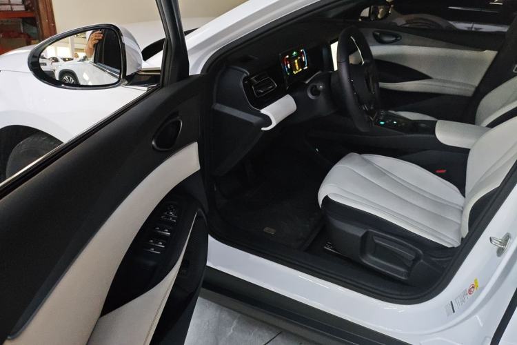 Used BYD Seal 06 New Energy 2024 DM-i 80KM Luxury Model
