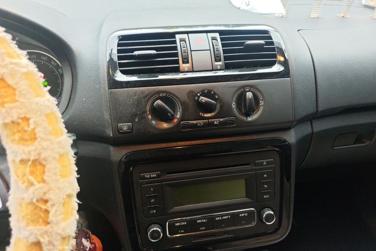 Used Skoda Fabia 2014 1.6L Automatic Sport Edition
