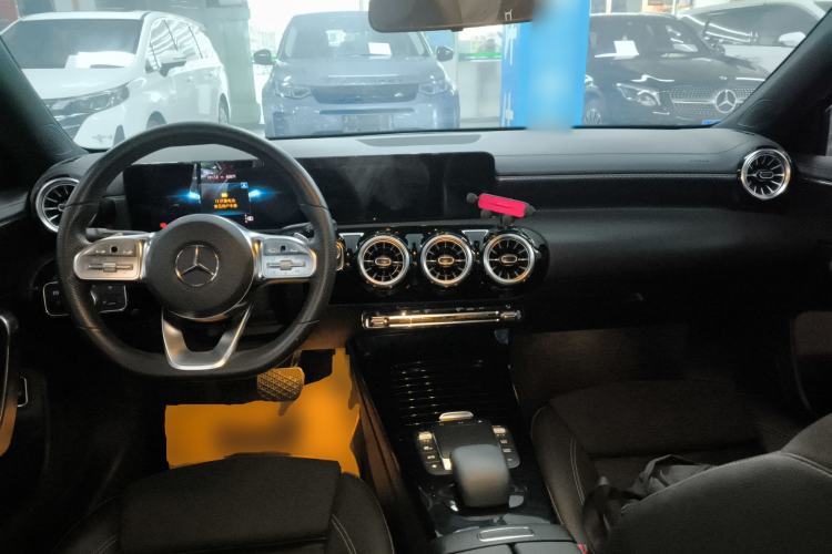 Used Mercedes-Benz A-Class 2021 A 200 L Sport Sedan Fashion Model
