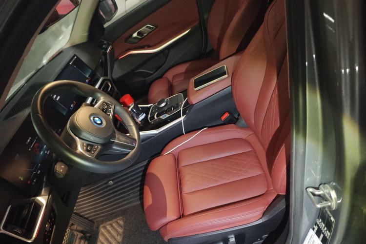 Used BMW i3 2022 eDrive 35 L Left Front Seat