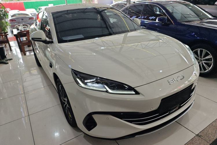 Used BYD Seal 06 New Energy 2025 DM-i Smart Drive 120KM Deluxe Model Front Right 45 Deg