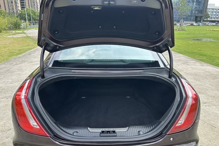 Used Jaguar XJ 2015 XJL 3.0 SC Two-Wheel-Drive Luxury Business Edition
