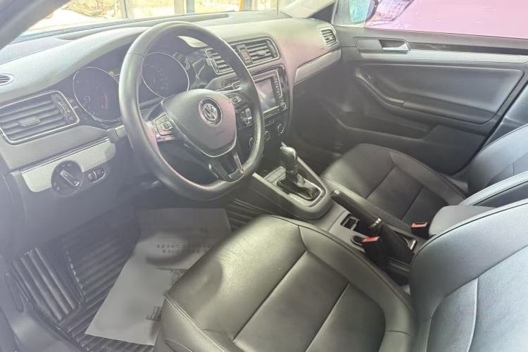 Used Volkswagen Sagitar 2017 230TSI Automatic Comfort Version