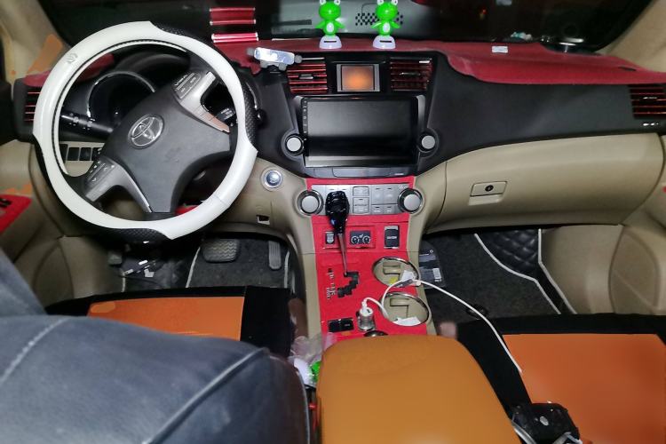 Used Toyota Highlander 2011 2.7L Two-Wheel Drive 7-Seater Luxury Edition