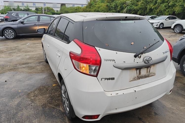 Used Toyota YARiS L Zhi Xuan 2015 1.5E Automatic Charm Edition
